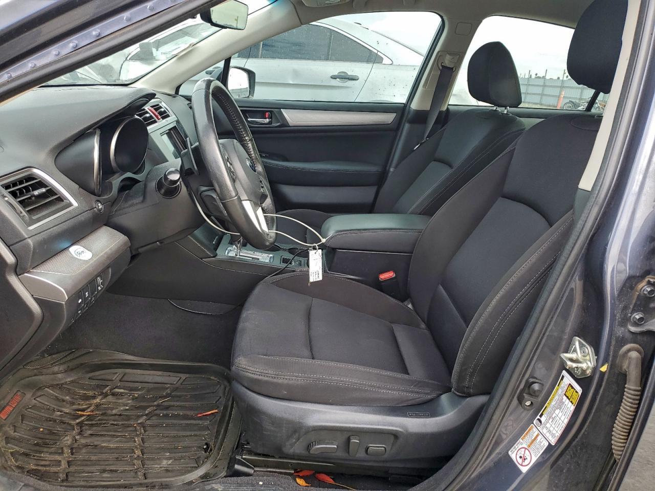 2017 SUBARU Legacy