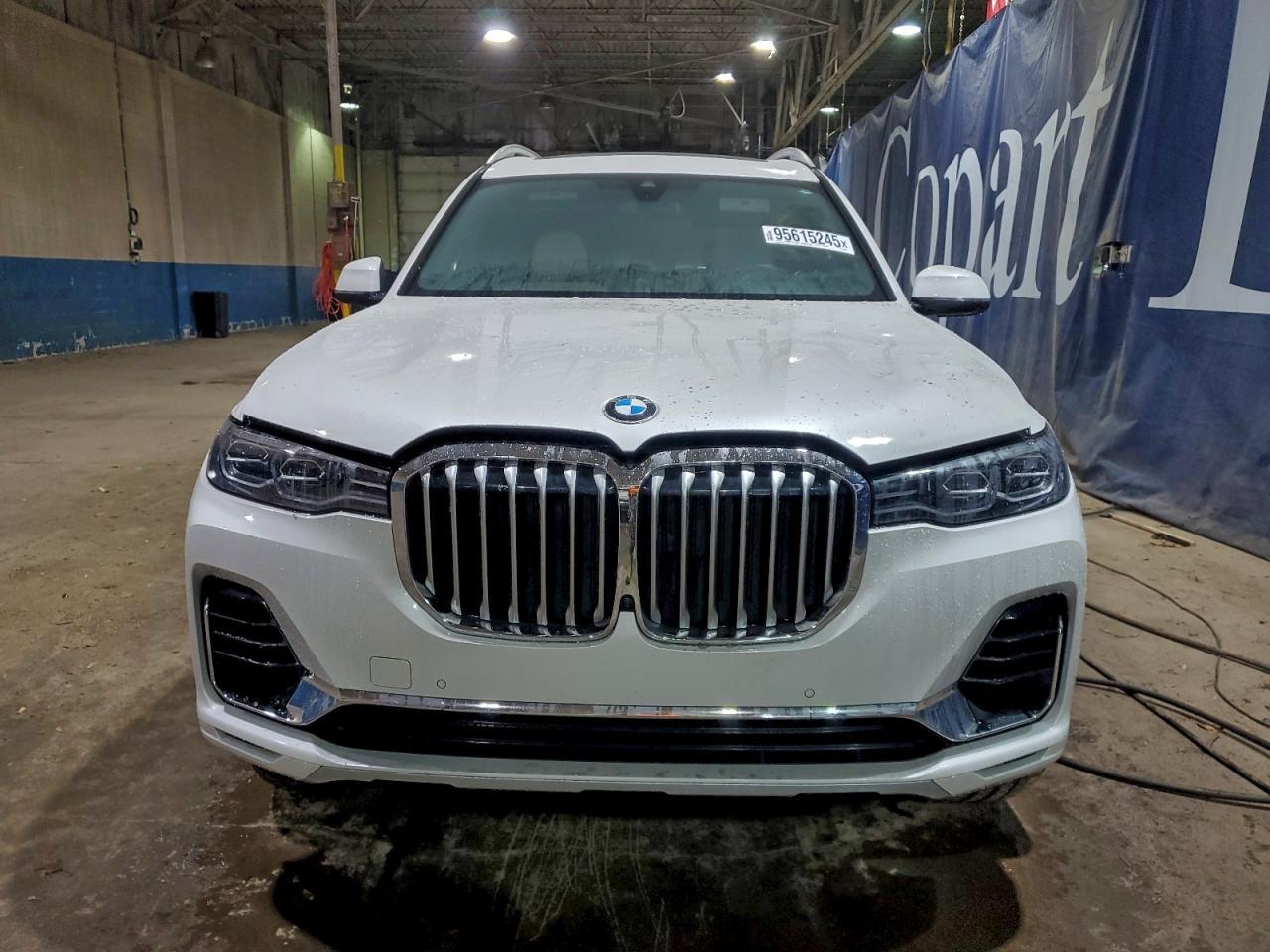 2022 BMW X7