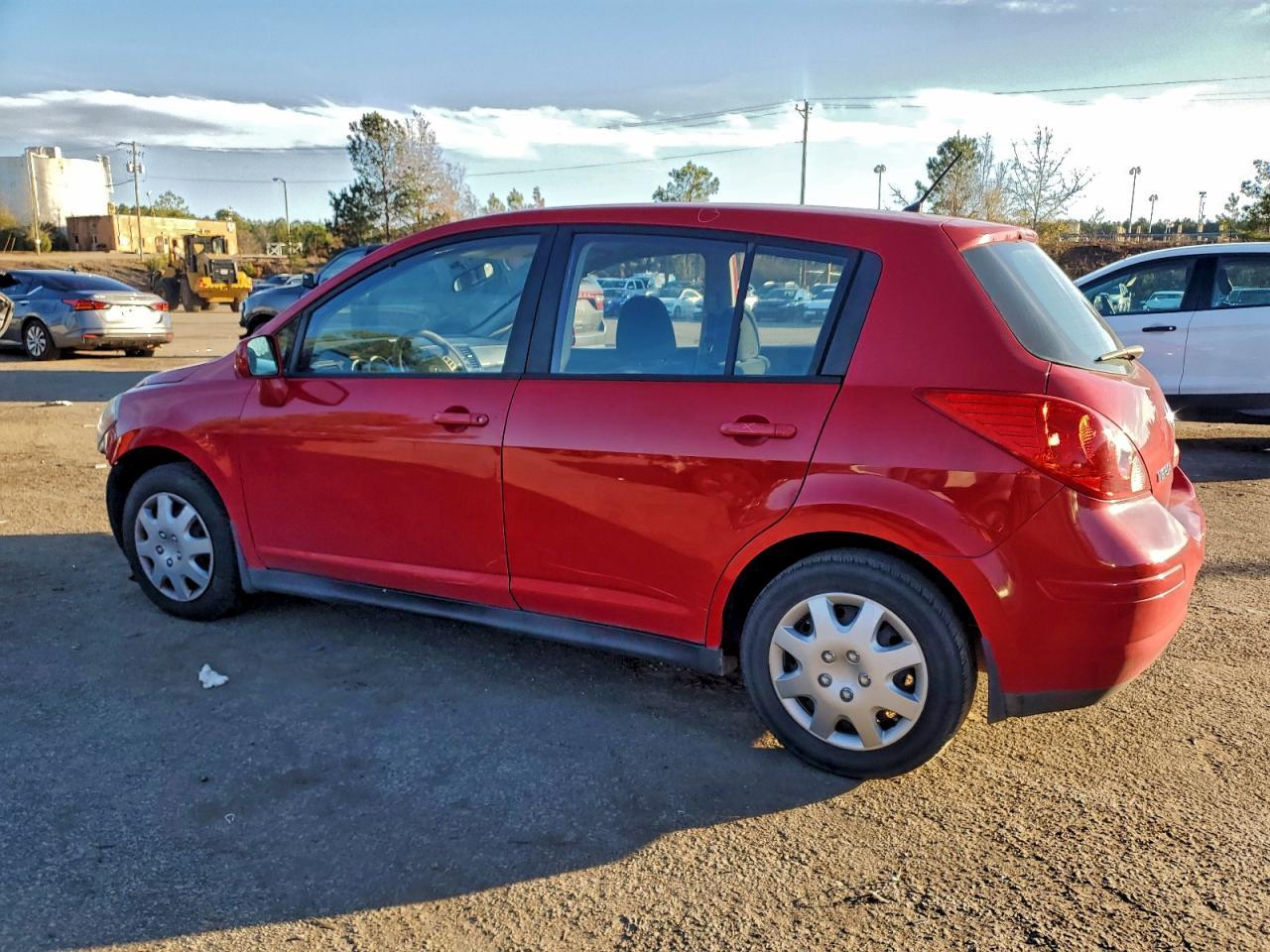 2011 NISSAN VERSA