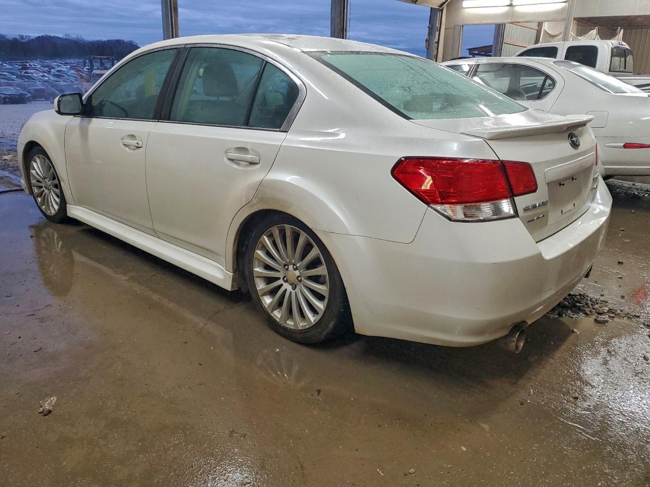 2010 SUBARU Legacy