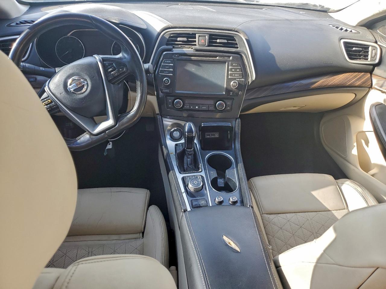 2016 NISSAN Maxima
