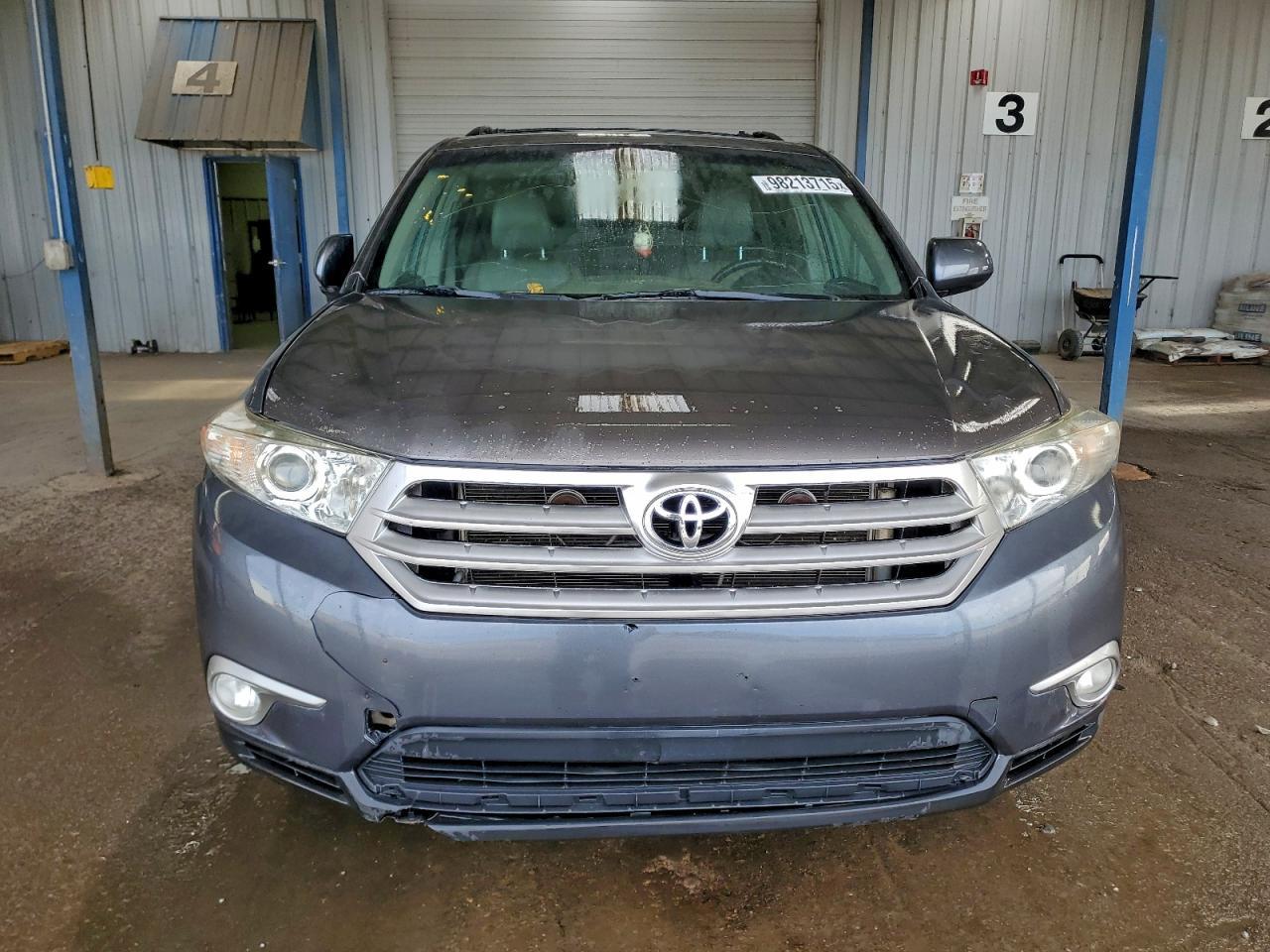 2012 TOYOTA HIGHLANDER