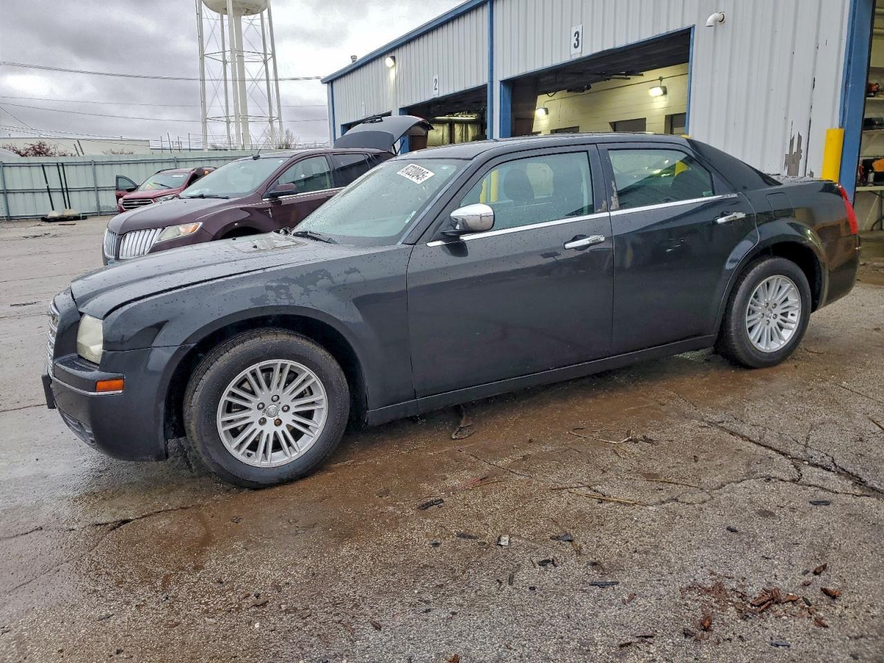 2010 CHRYSLER 300
