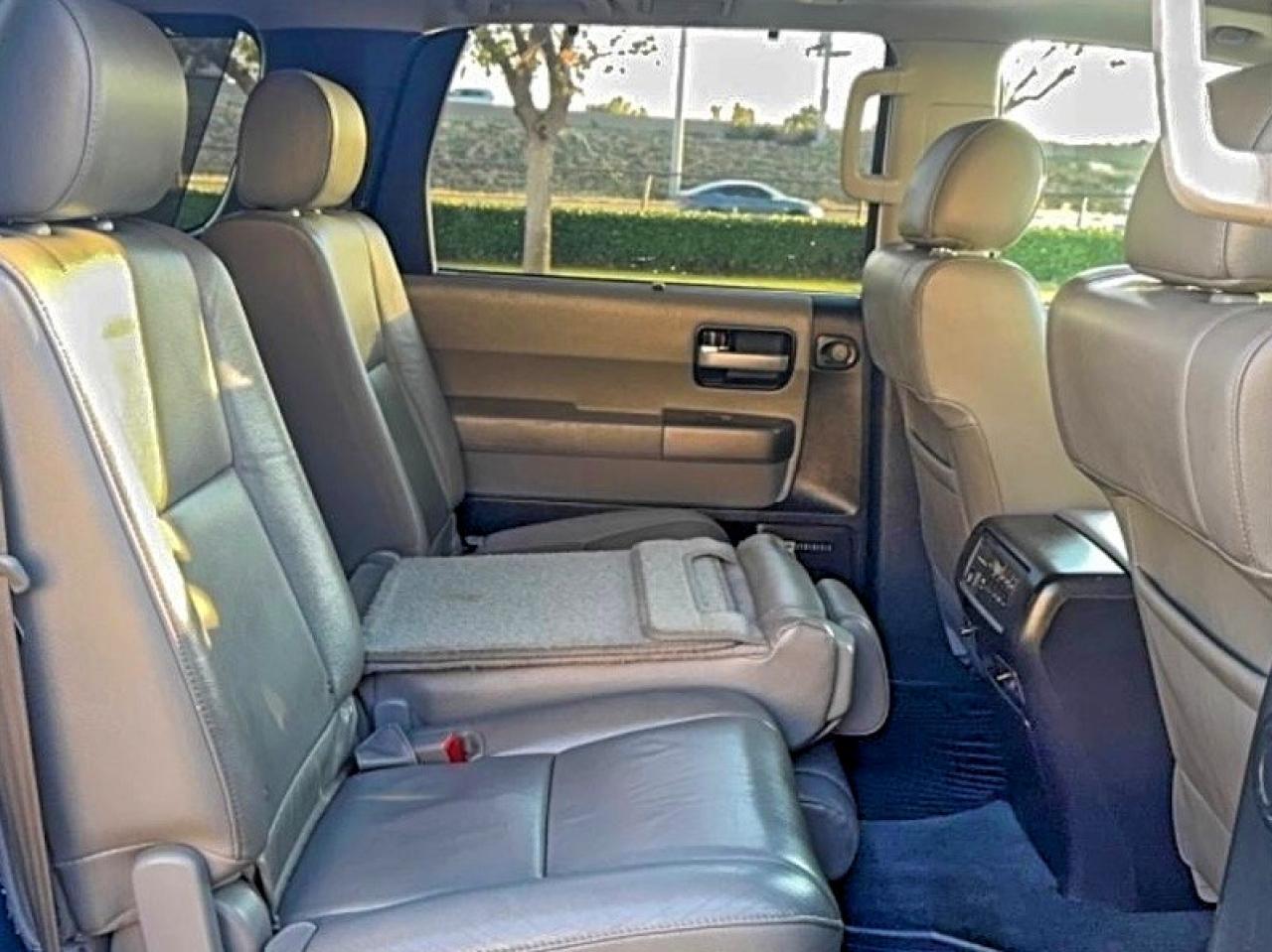 2014 TOYOTA Sequoia