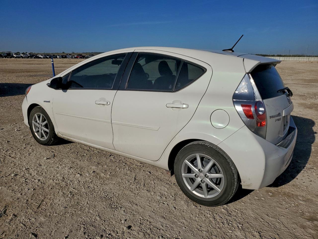 2013 TOYOTA Prius c