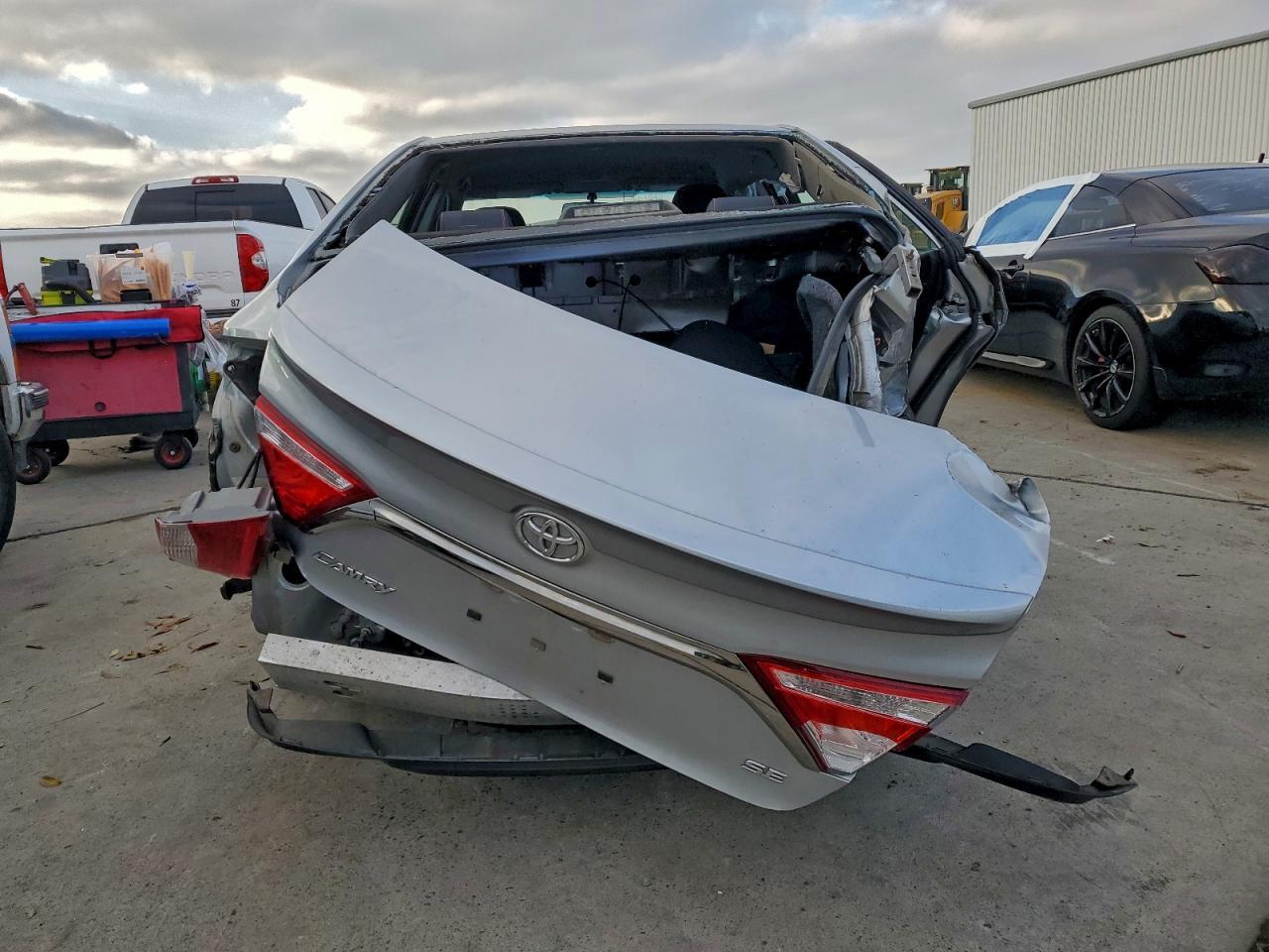 2017 TOYOTA CAMRY
