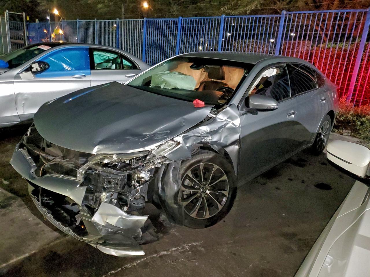 2018 TOYOTA Avalon