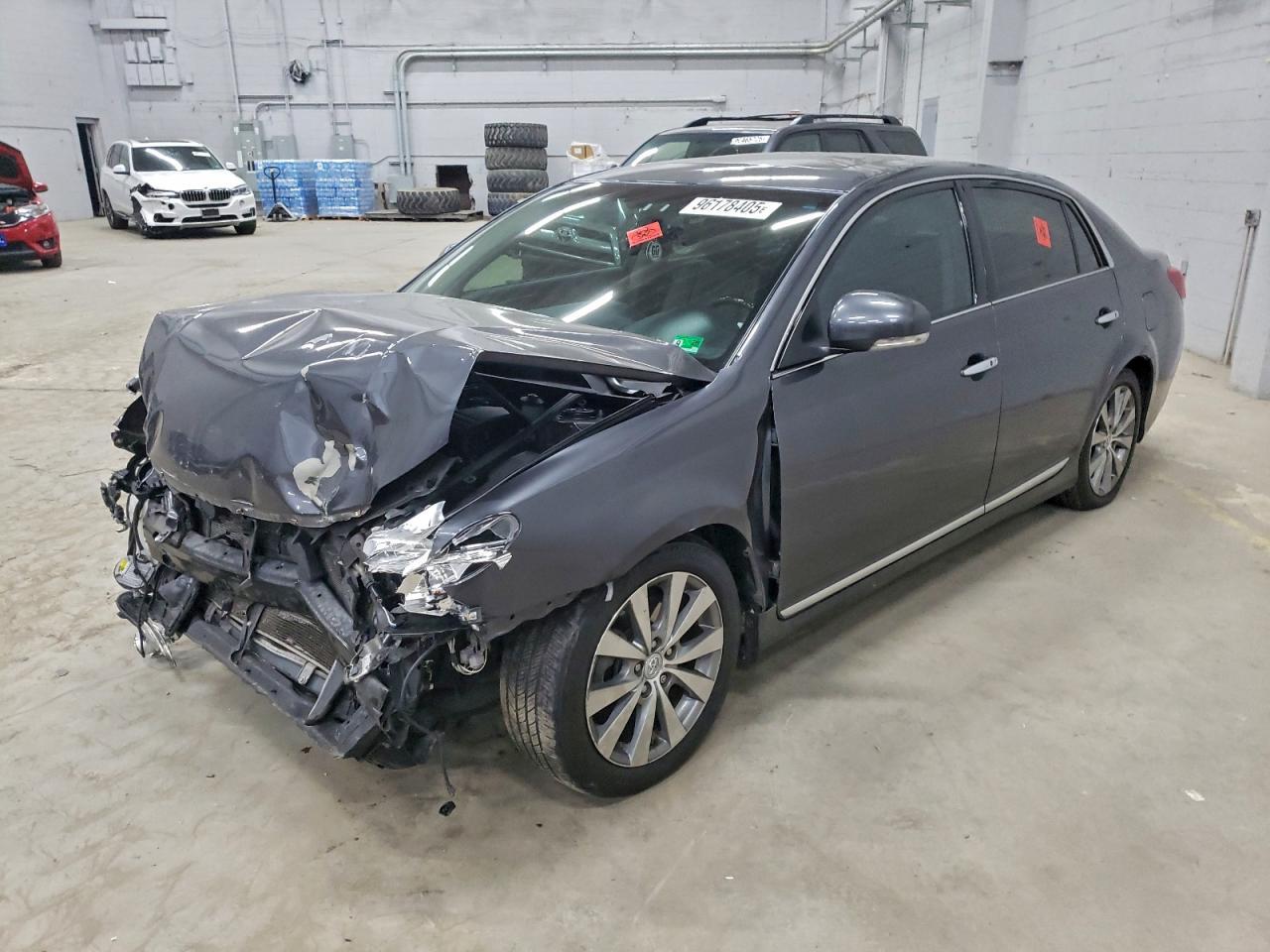 2012 TOYOTA Avalon