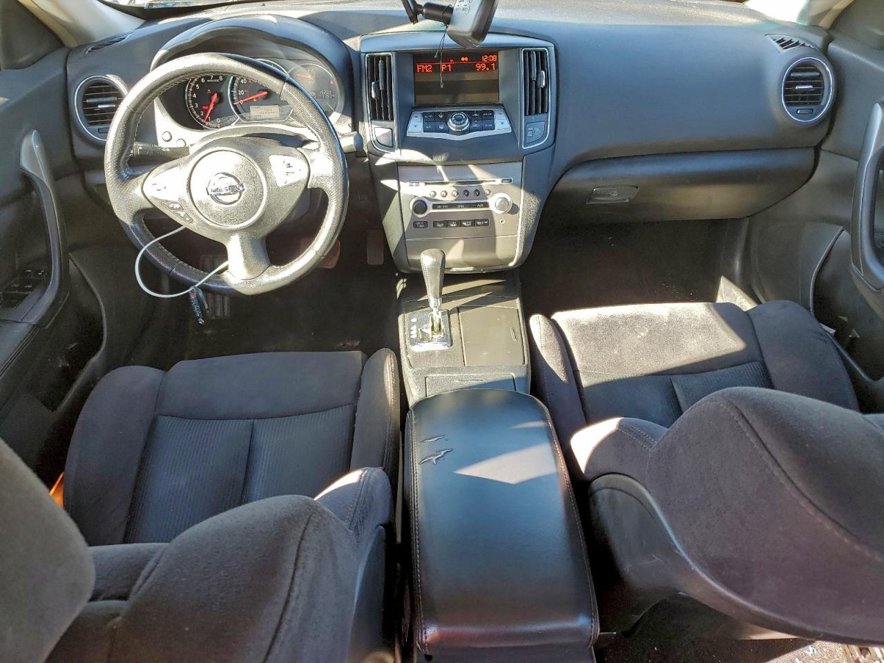 2014 NISSAN Maxima