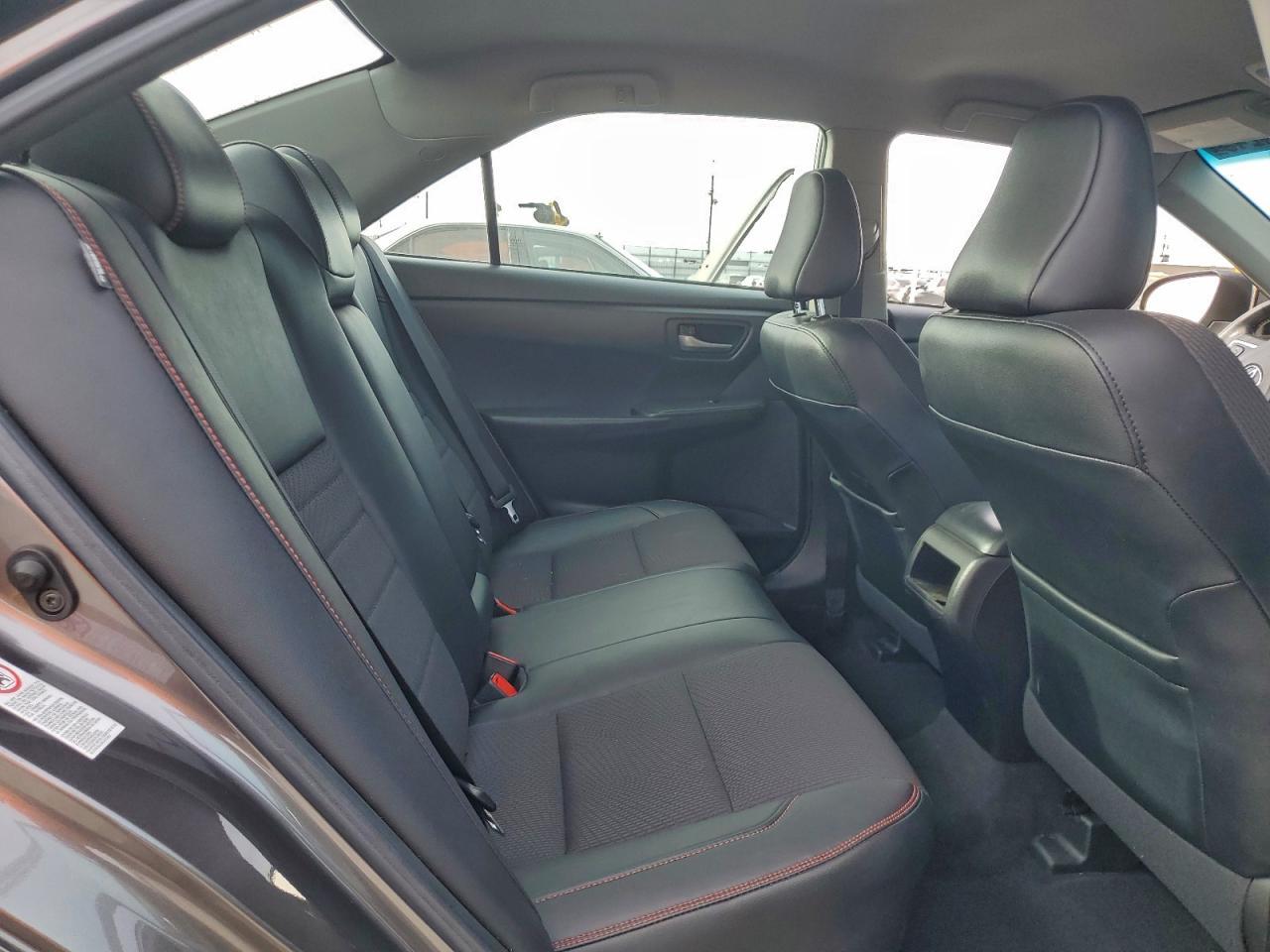 2016 TOYOTA CAMRY