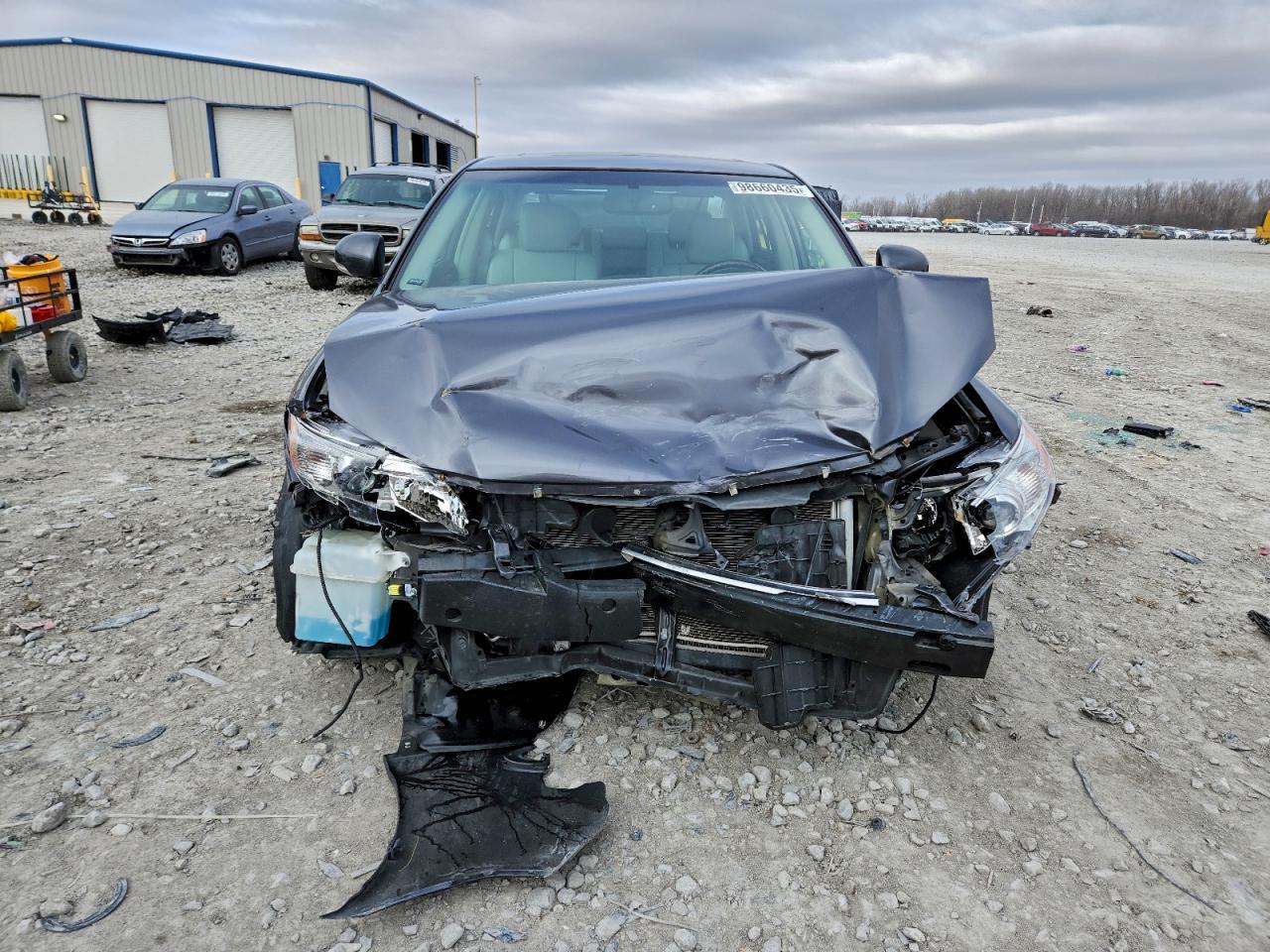 2012 TOYOTA Avalon