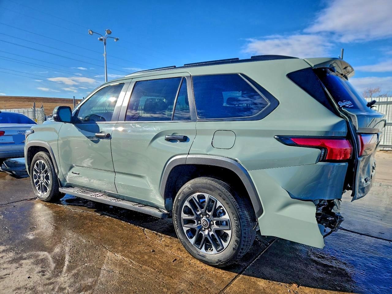 2024 TOYOTA Sequoia