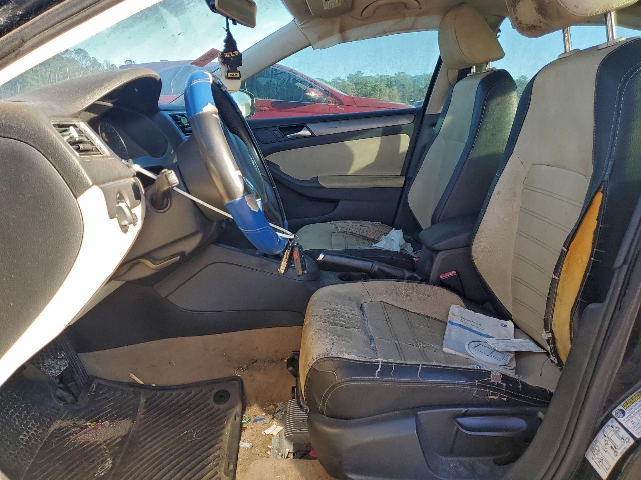 2012 VOLKSWAGEN JETTA