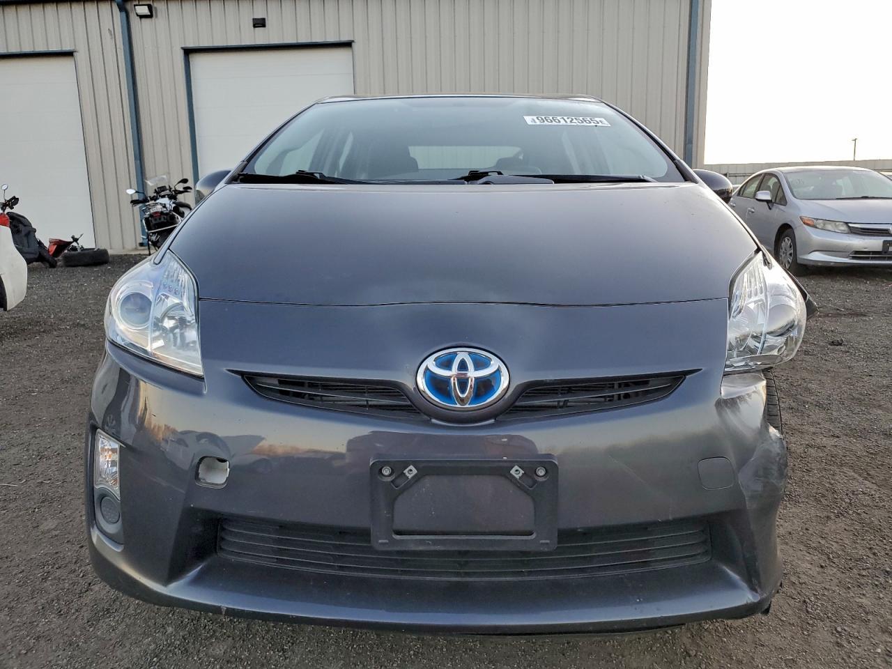 2011 TOYOTA PRIUS
