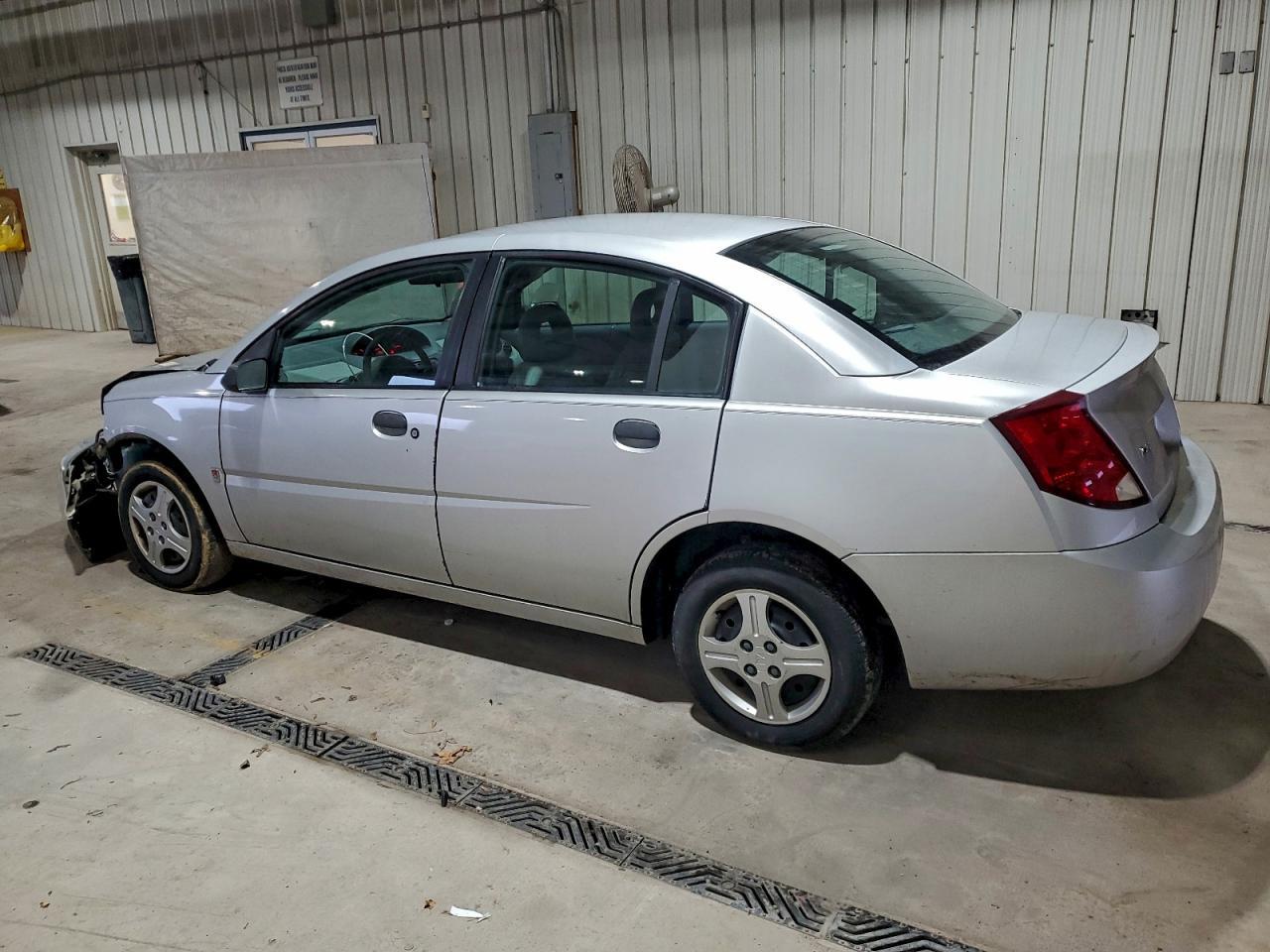 2003 SATURN Ion