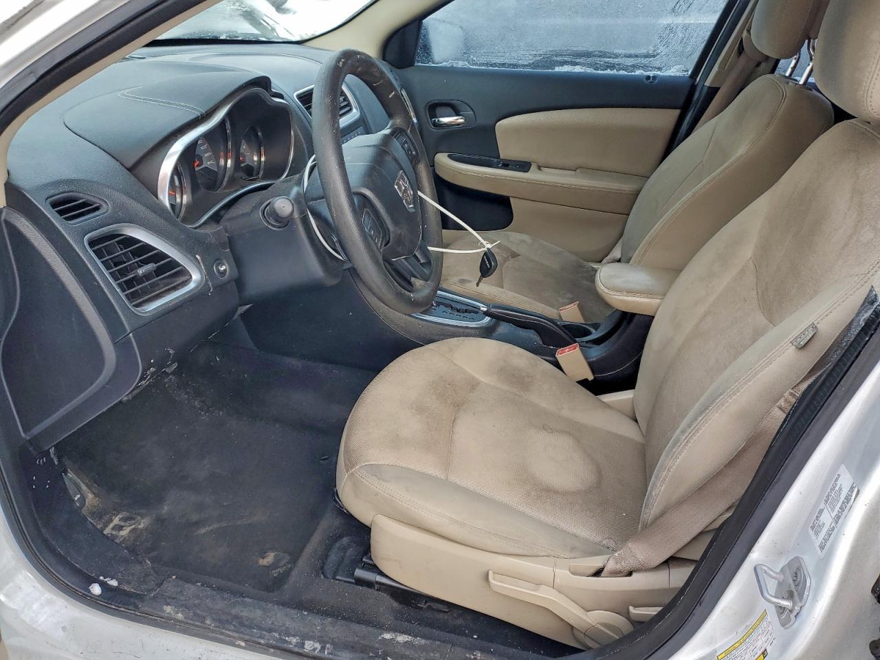 2013 DODGE Avenger
