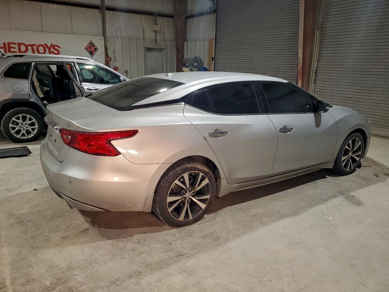 2016 NISSAN Maxima