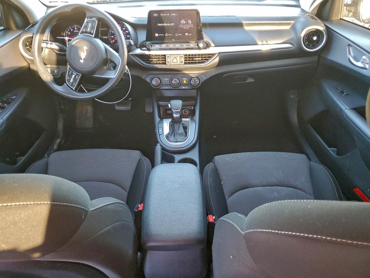 2023 KIA FORTE