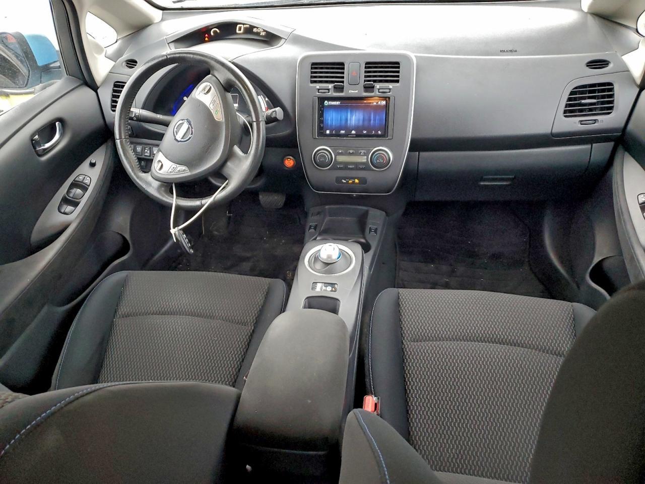 2015 NISSAN LEAF