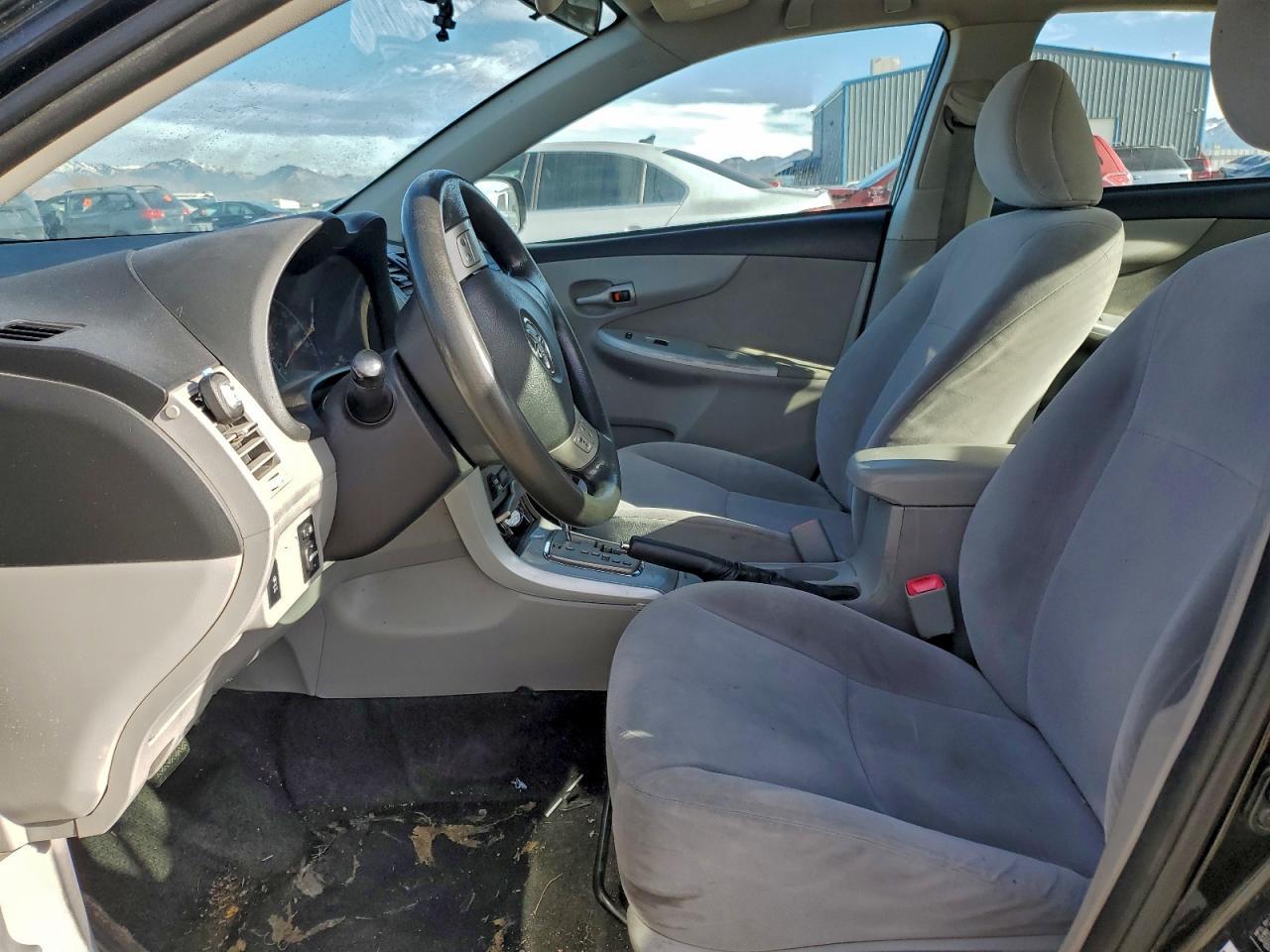 2011 TOYOTA COROLLA