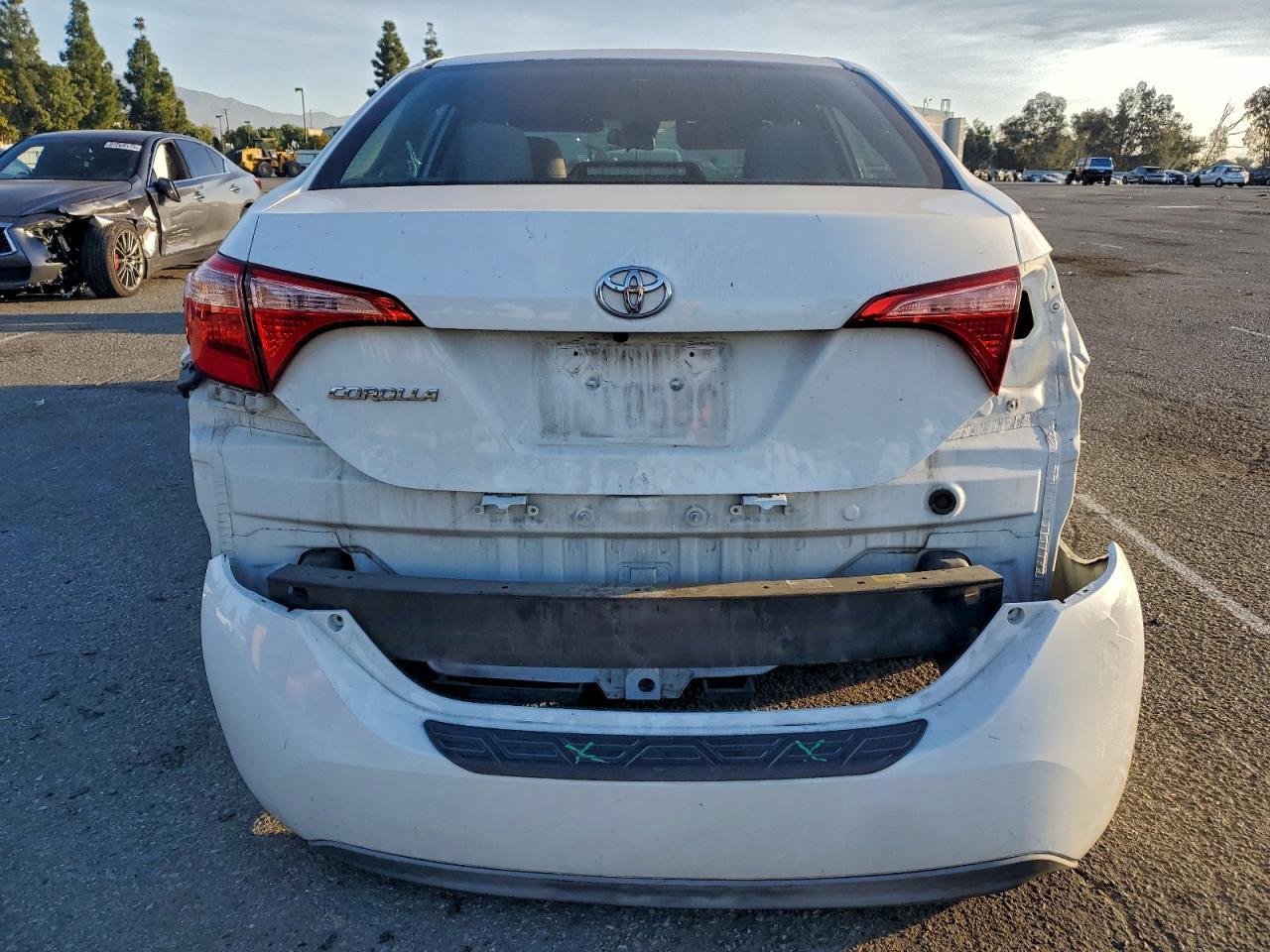 2018 TOYOTA COROLLA