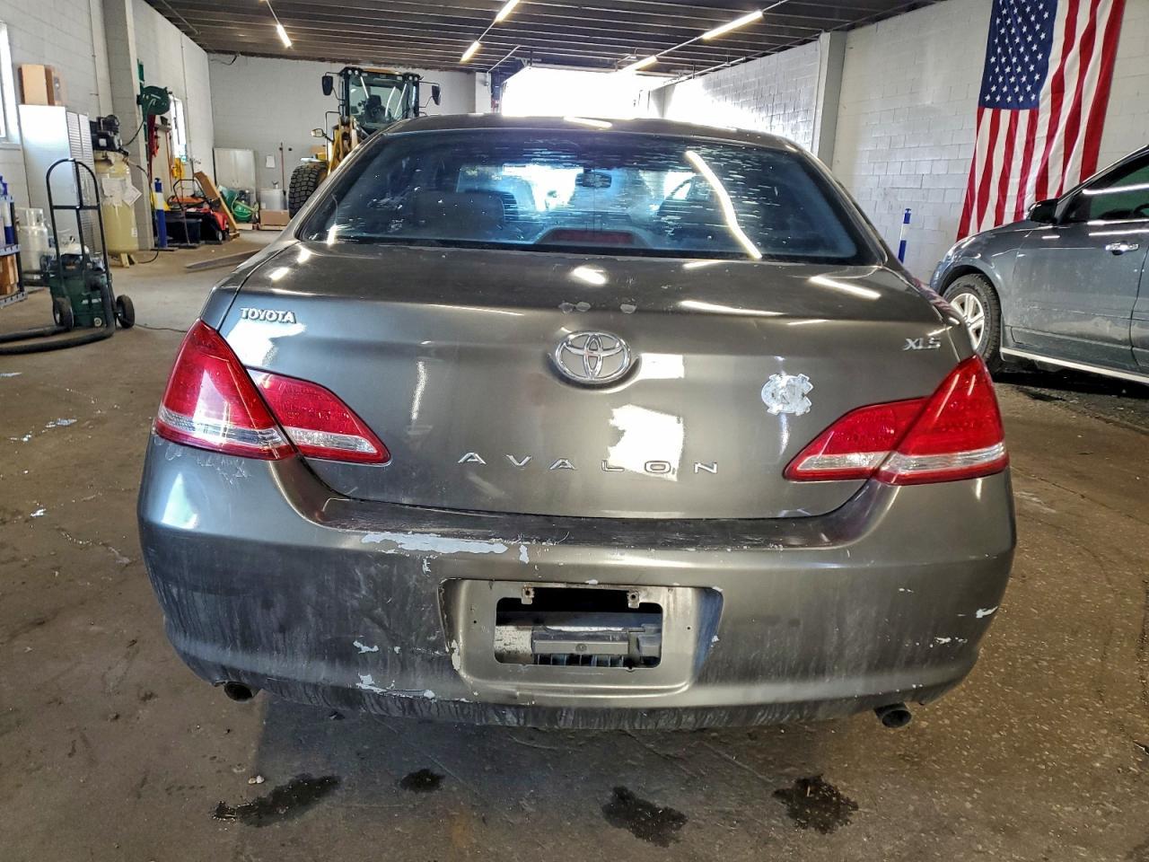 2007 TOYOTA Avalon