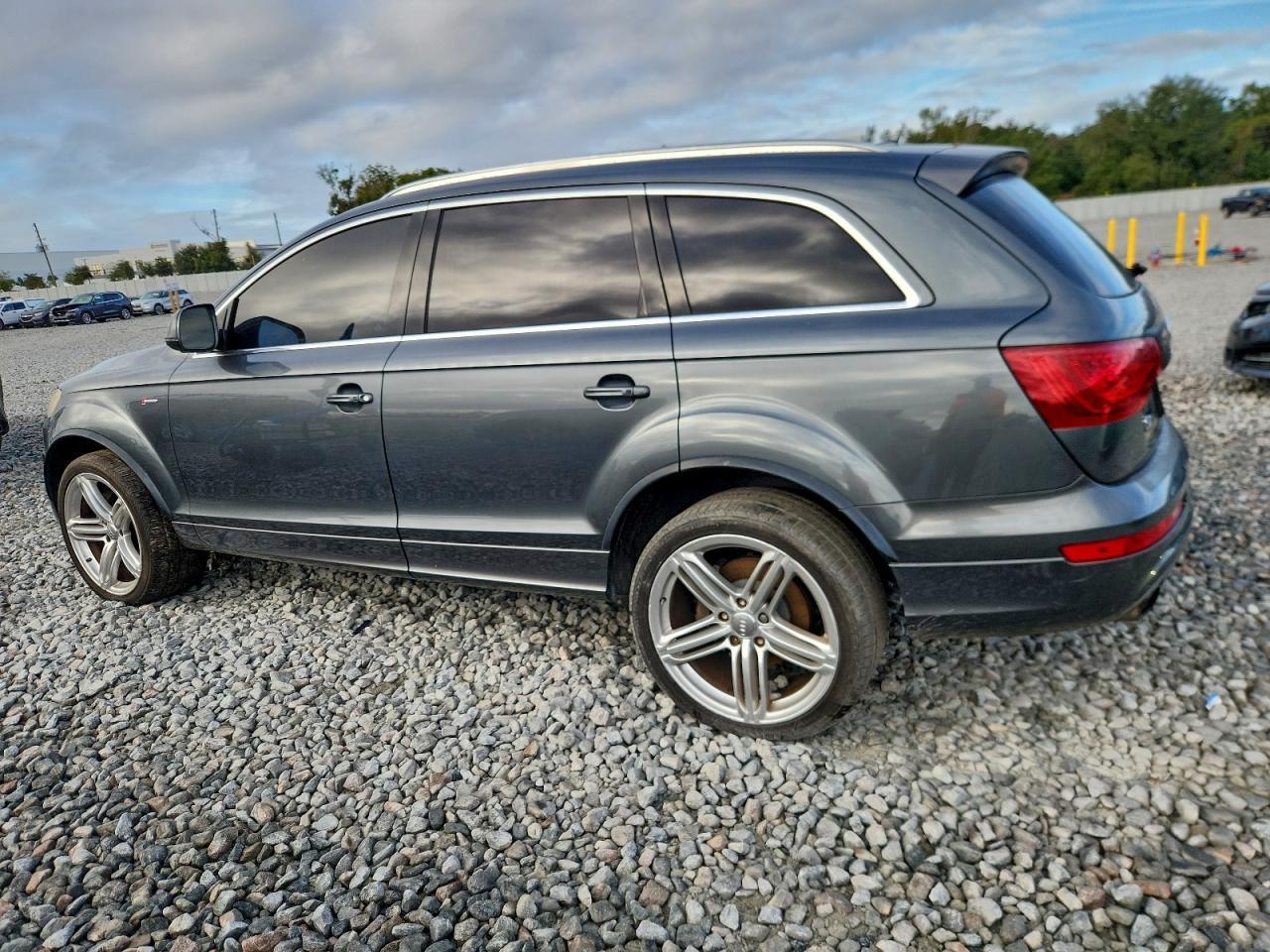 2013 AUDI Q7