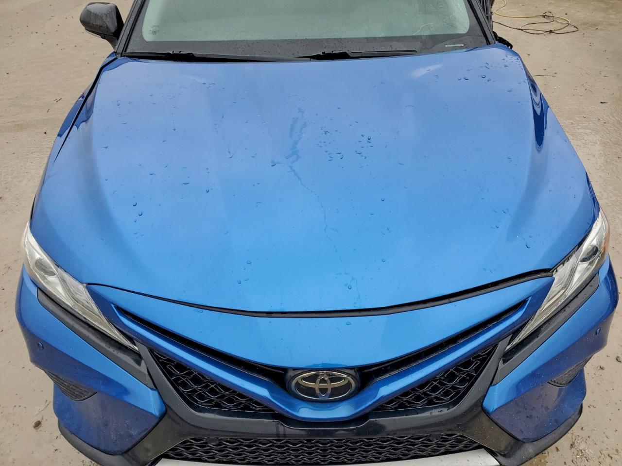 2018 TOYOTA CAMRY