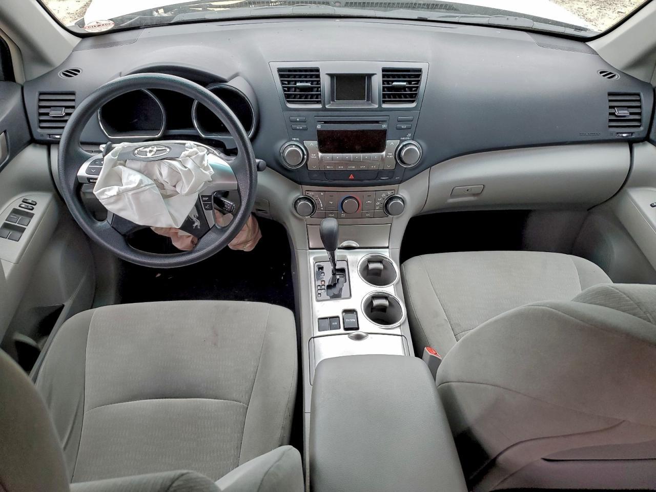 2011 TOYOTA HIGHLANDER
