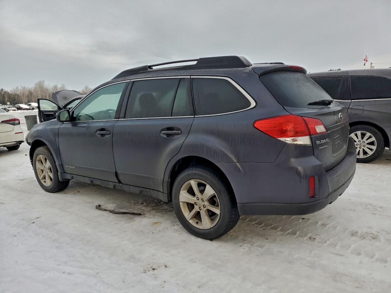2013 SUBARU Outback