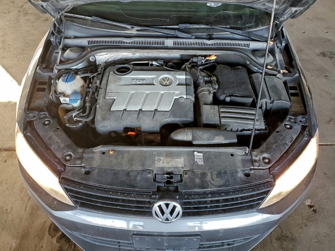 2011 VOLKSWAGEN JETTA