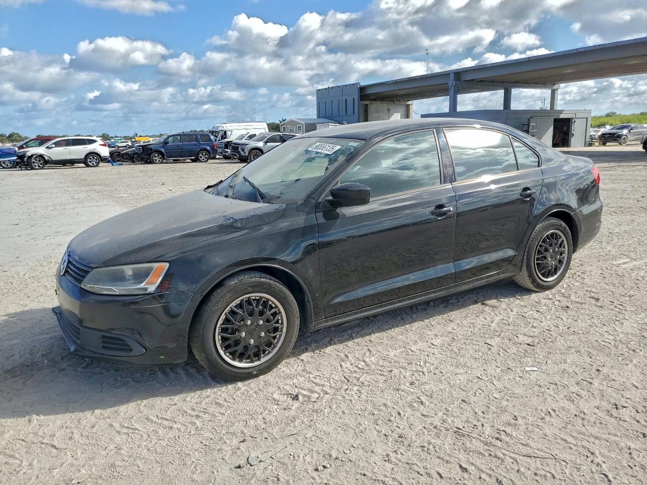 2013 VOLKSWAGEN JETTA