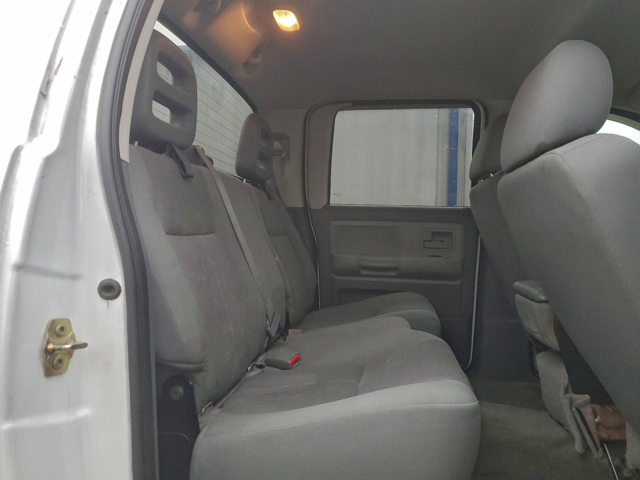 2005 DODGE Dakota
