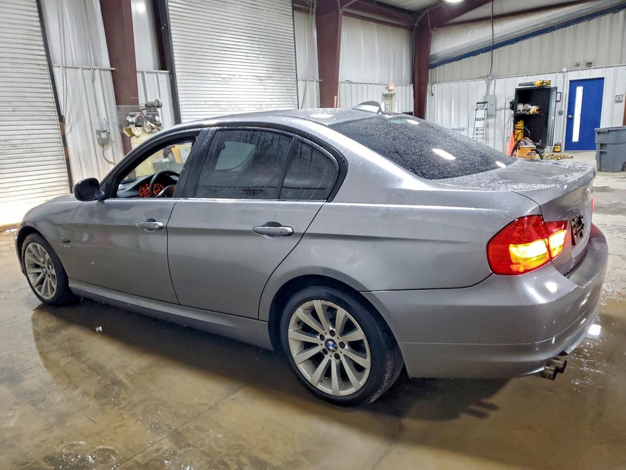 2011 BMW 3 SERIES