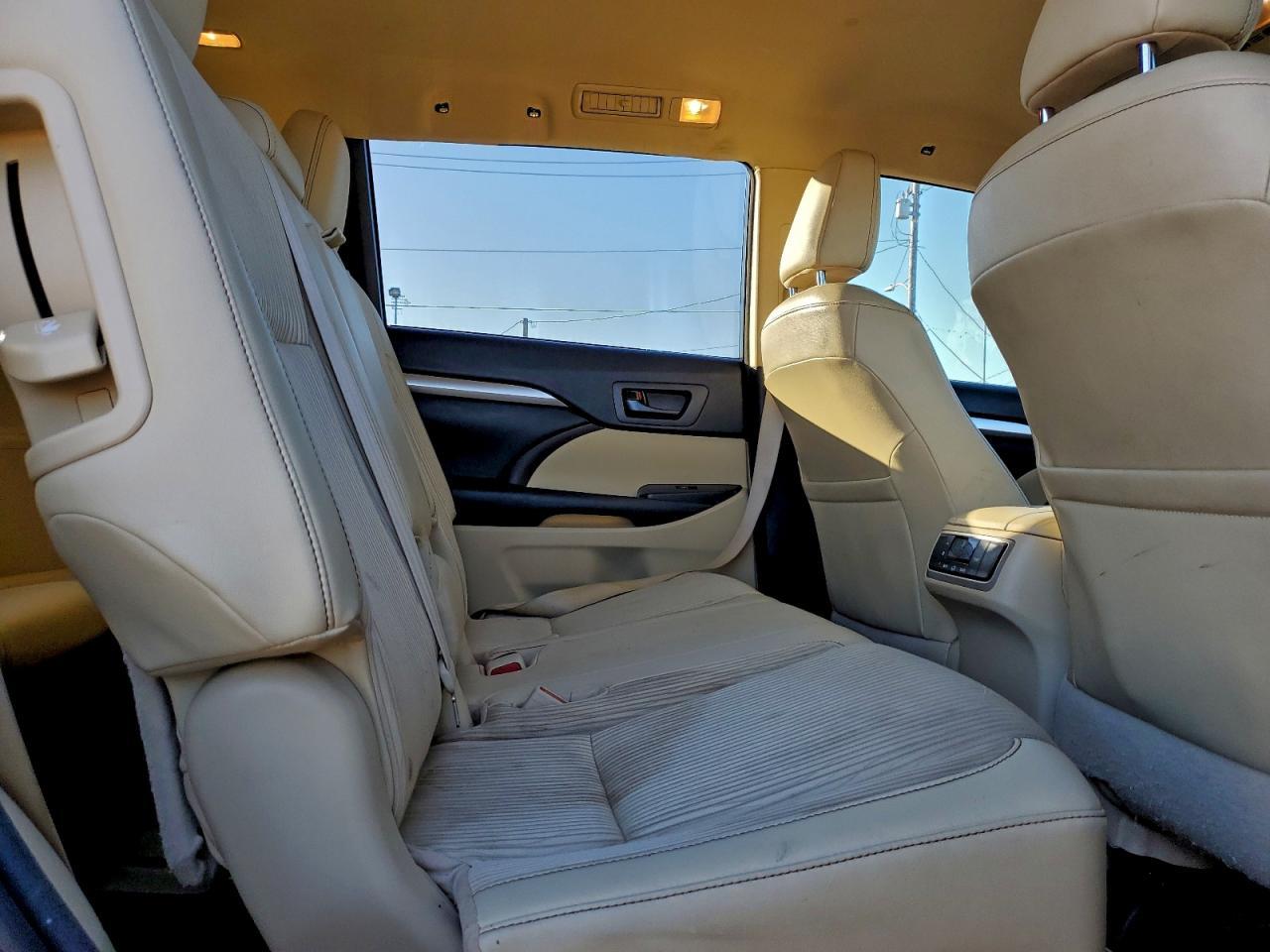 2014 TOYOTA HIGHLANDER