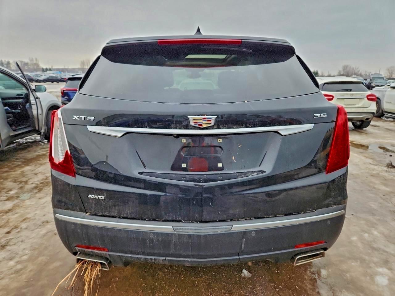 2018 CADILLAC XT5