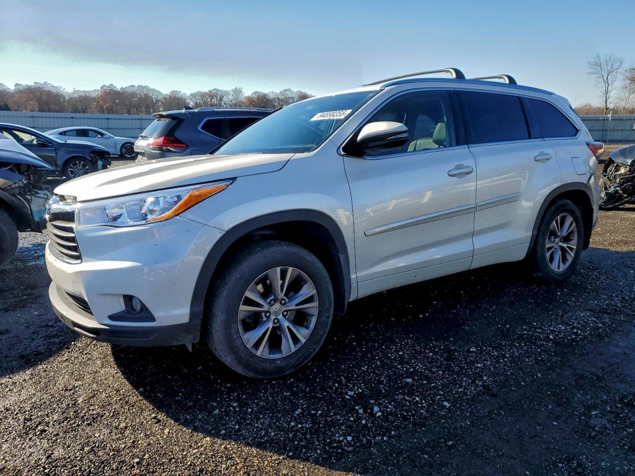 2015 TOYOTA HIGHLANDER
