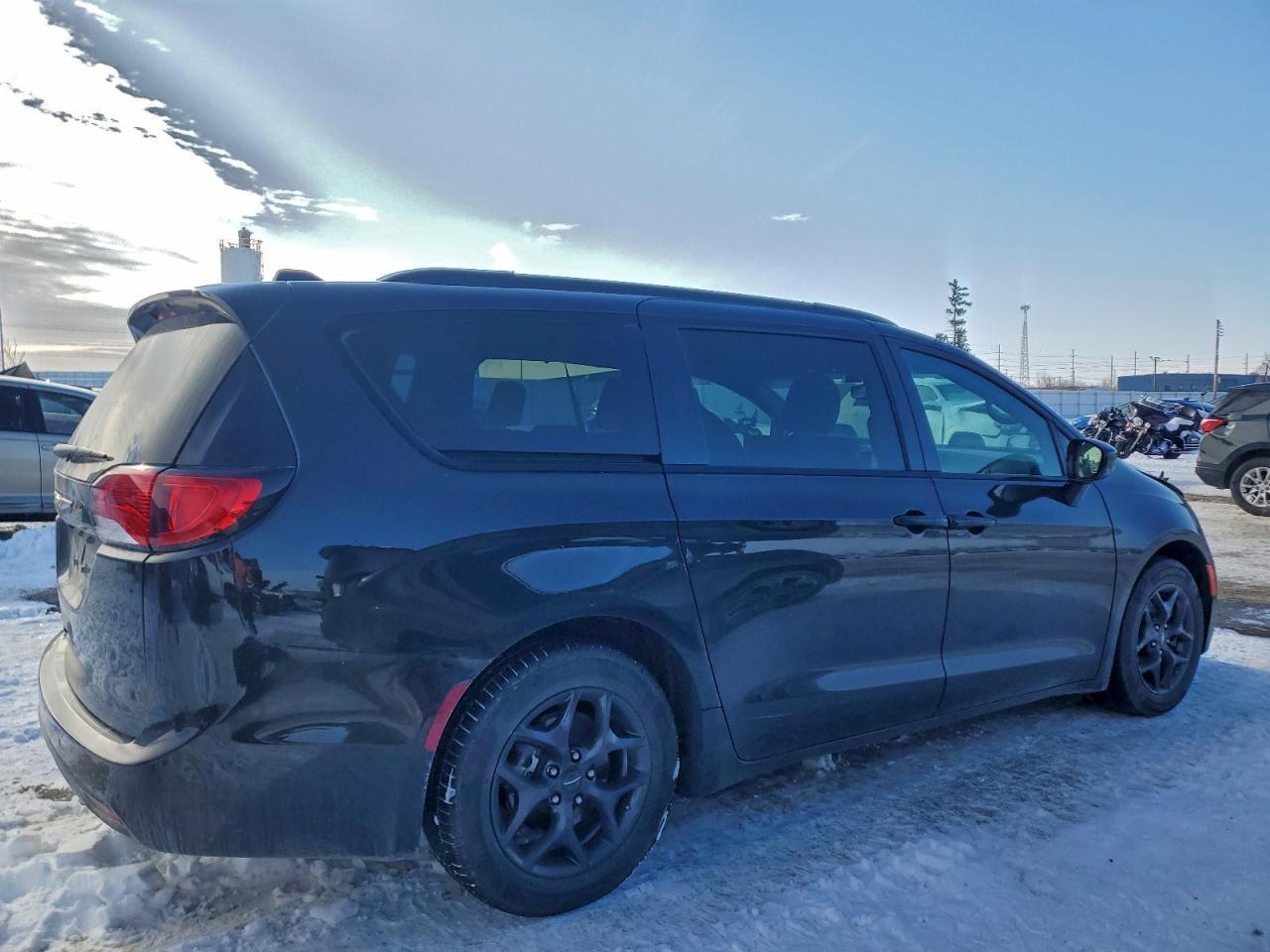2020 CHRYSLER Pacifica