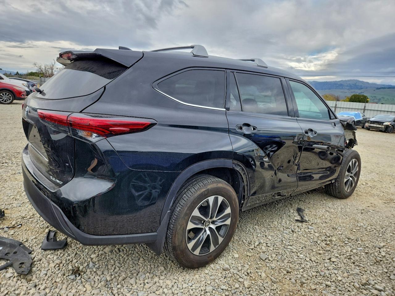 2022 TOYOTA HIGHLANDER