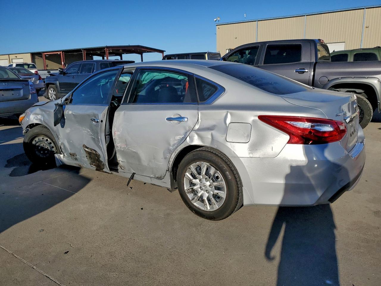 2016 NISSAN ALTIMA