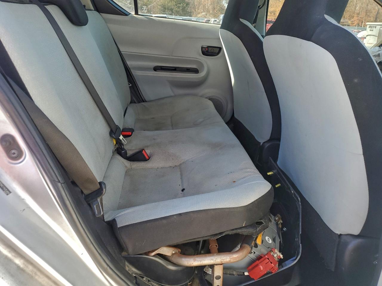 2012 TOYOTA Prius c