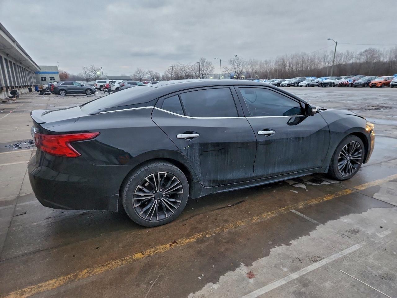2016 NISSAN Maxima