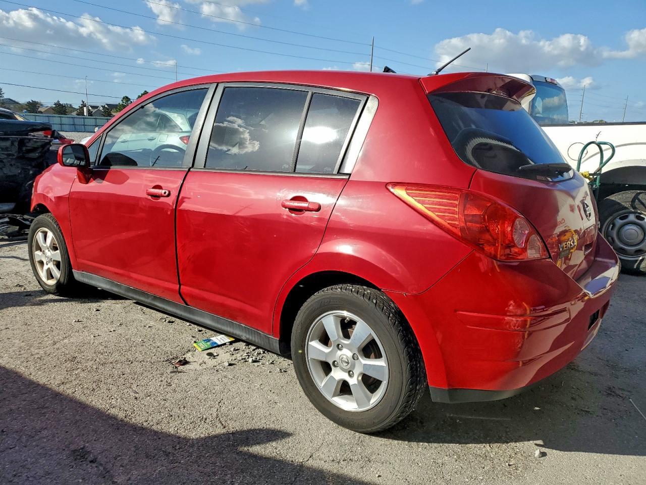 2012 NISSAN VERSA