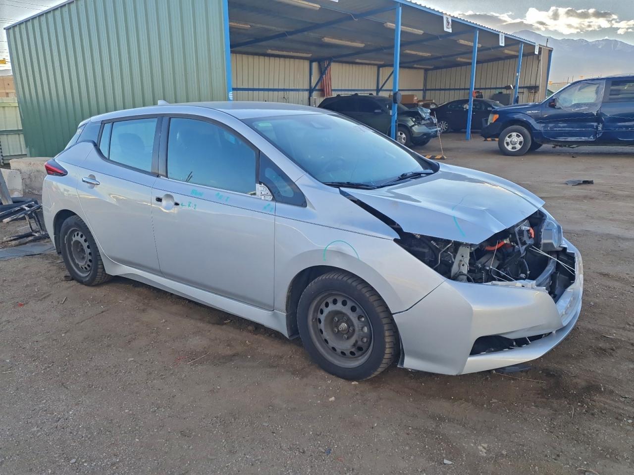 2020 NISSAN LEAF