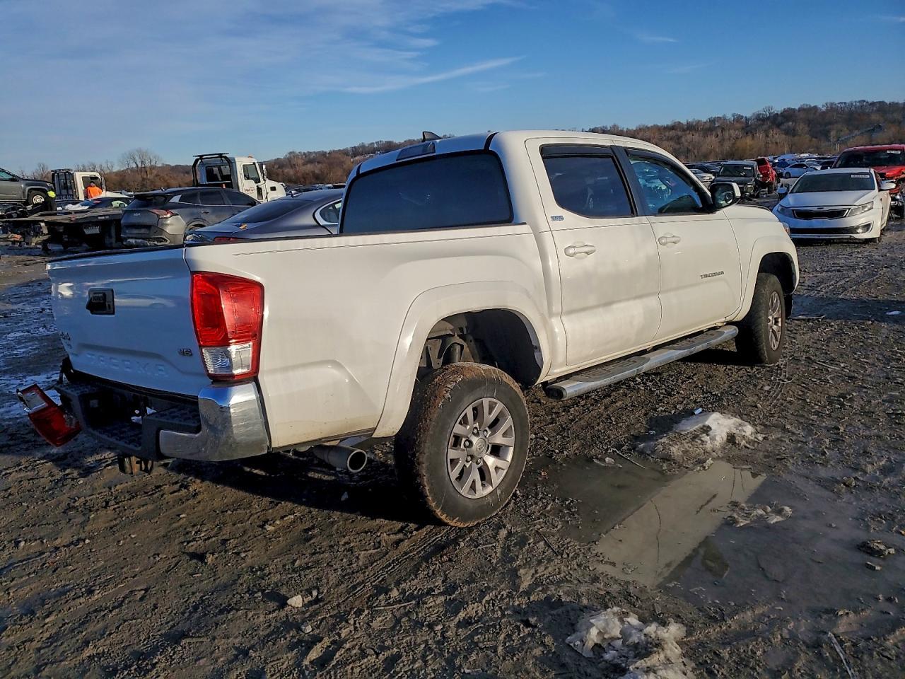 2016 TOYOTA TACOMA