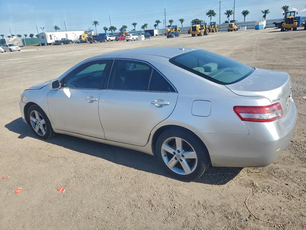 2011 TOYOTA CAMRY