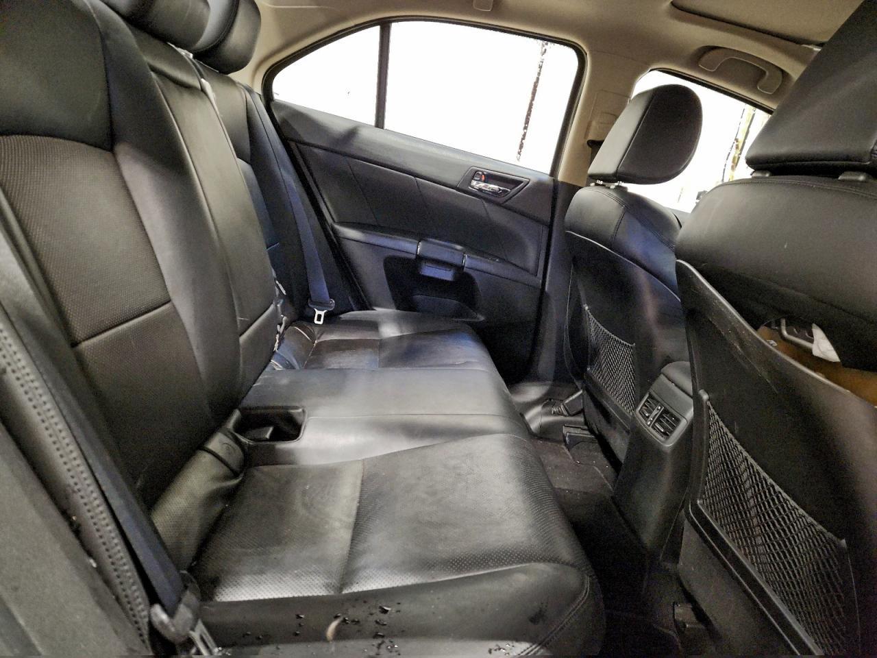 2011 SUZUKI Kizashi