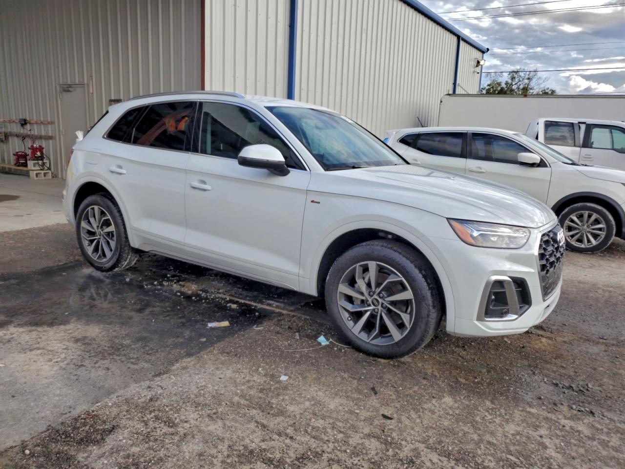 2023 AUDI Q5