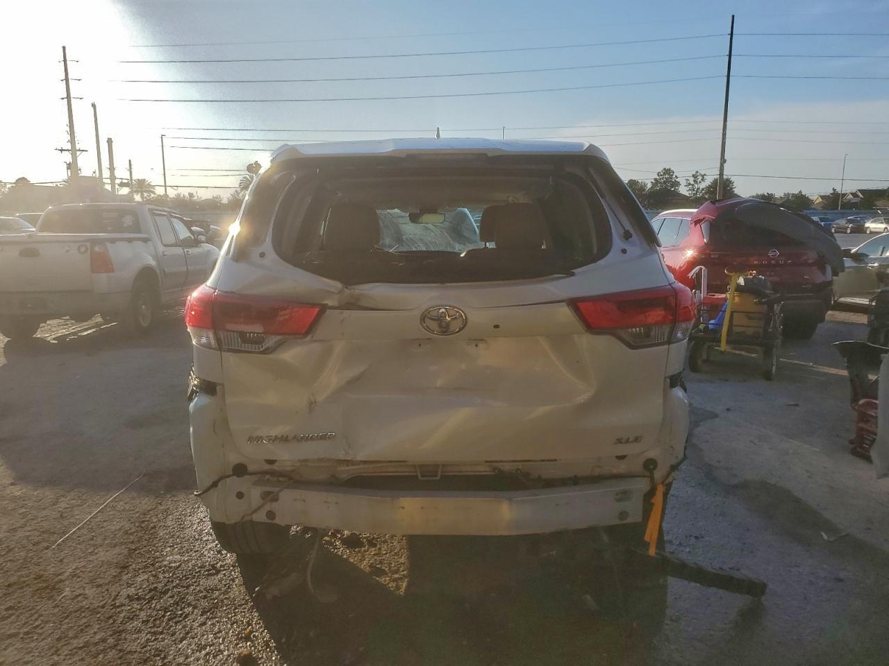 2019 TOYOTA HIGHLANDER