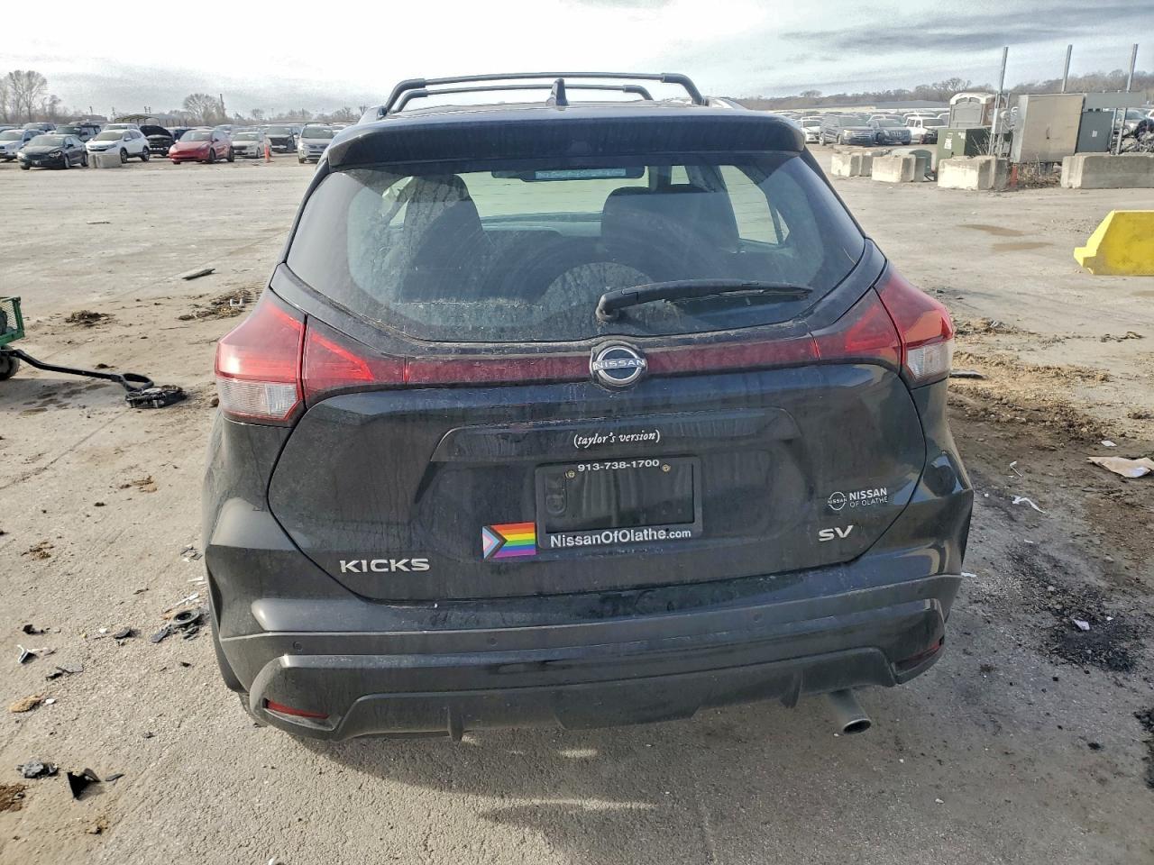 2022 NISSAN KICKS